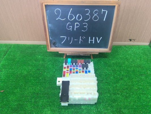 【中古】フリード DAA-GP3 ヒューズボックス 室内