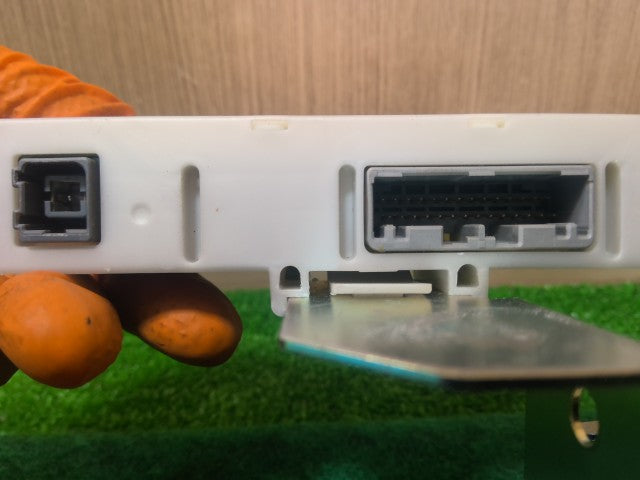 【中古】シャトル DAA-GP8 リモコン エンジンスターター