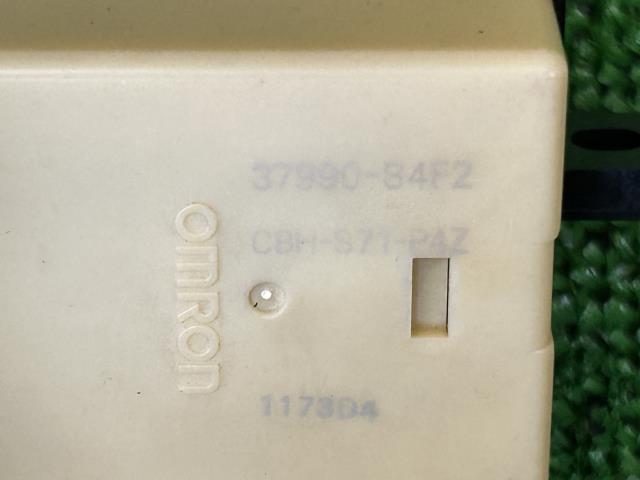 【中古】ワゴンＲ UA-MC22S パワーウインドウスイッチ 37990-84F20-P4Z