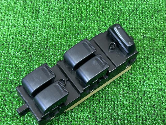 【中古】ワゴンＲ UA-MC22S パワーウインドウスイッチ 37990-84F20-P4Z