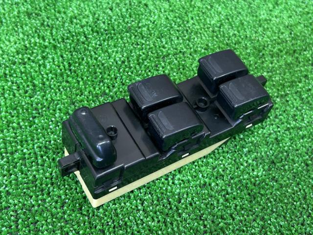 【中古】ワゴンＲ UA-MC22S パワーウインドウスイッチ 37990-84F20-P4Z