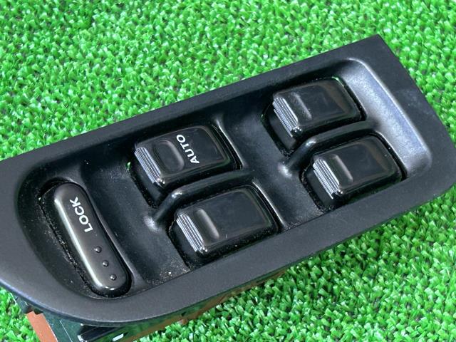 【中古】プレオ TA-RA1 パワーウインドウスイッチ 83071KE030