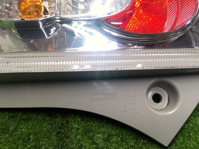 ミラココア 右テールランプ DBA-L685S 81550-B2480