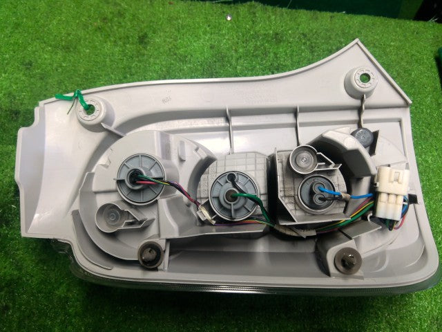 ミラココア 右テールランプ DBA-L685S 81550-B2480