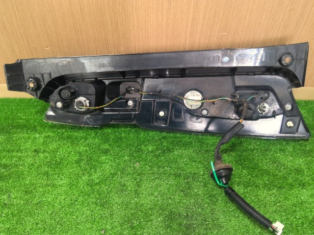 【中古】Ｎ－ＷＧＮ DBA-JH1 右テールランプ 右ブレーキランプ