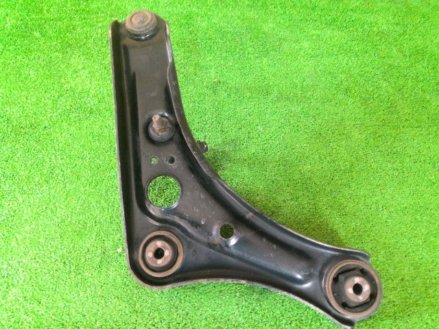 【中古】デイズルークス DBA-B21A 左フロントロアアーム 54505-6A00J