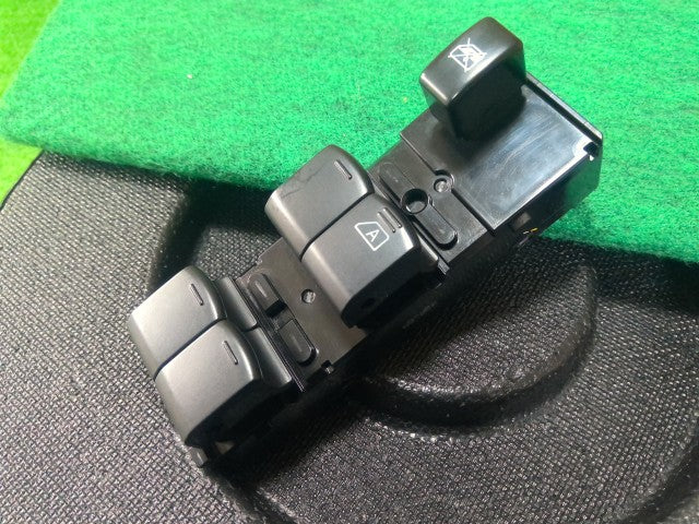 【中古】デイズルークス DBA-B21A パワーウインドウスイッチ マスタースイッチ