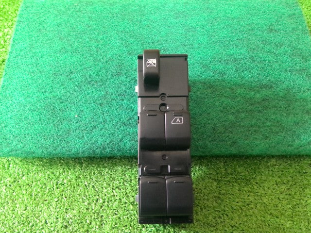 【中古】デイズルークス DBA-B21A パワーウインドウスイッチ マスタースイッチ