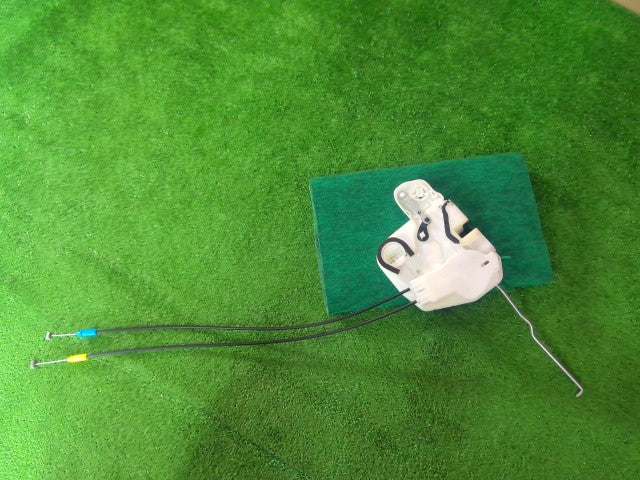 【中古】デイズルークス DBA-B21A 右フロントドアロック ソレノイド