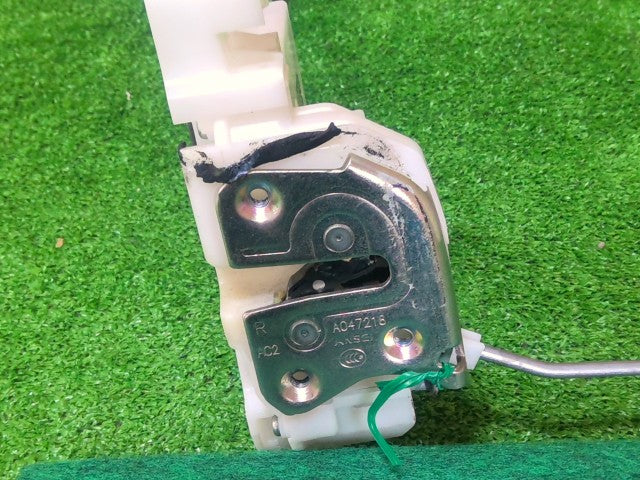 【中古】デイズルークス DBA-B21A 右フロントドアロック ソレノイド