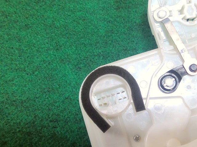 【中古】デイズルークス DBA-B21A 右フロントドアロック ソレノイド