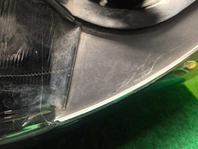 【中古】ハリアー DBA-ZSU65W 左ヘッドランプＡＳＳＹ 81150-48890