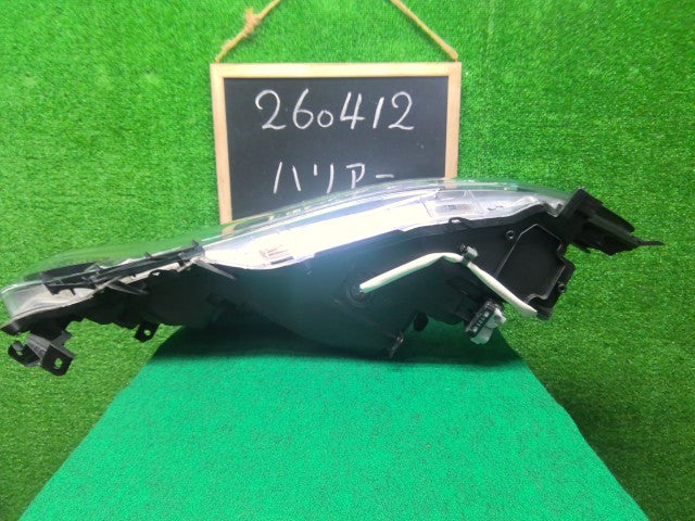 【中古】ハリアー DBA-ZSU65W 左ヘッドランプＡＳＳＹ 81150-48890