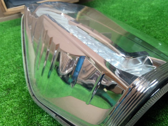 【中古】タント DBA-LA610S 左テールランプ 左ブレーキランプ