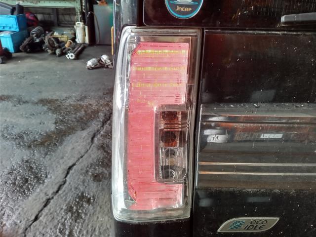 【中古】タント DBA-LA610S 左テールランプ 左ブレーキランプ