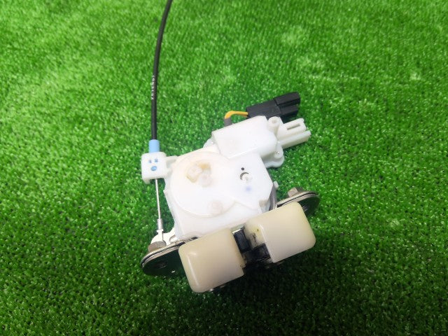 【中古】タント DBA-LA610S バックドアロック ソレノイド