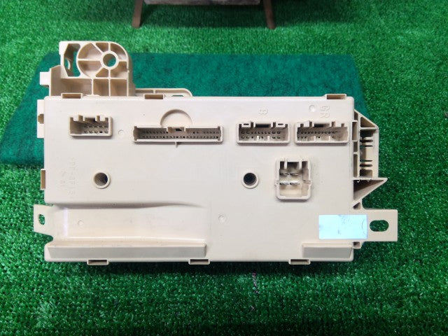 【中古】タント DBA-LA610S ヒューズボックス 室内用