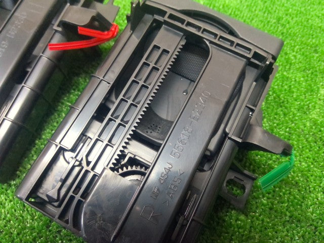 【中古】タント DBA-LA610S ドリンクホルダー 55619-B2330-B0