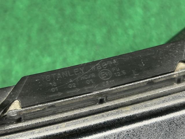 【中古】フィット DBA-GK3 左ヘッドランプＡＳＳＹ 33150-T5A-N01