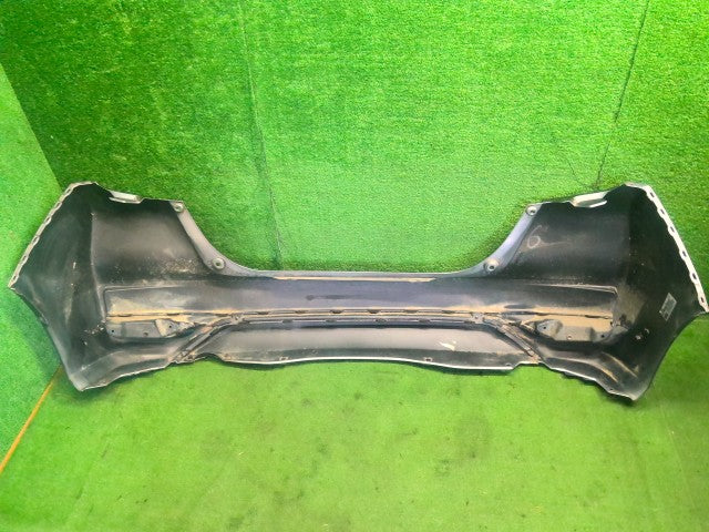 【中古】フィット DBA-GK3 リアバンパーＡＳＳＹ 71501-T5A-J50ZF