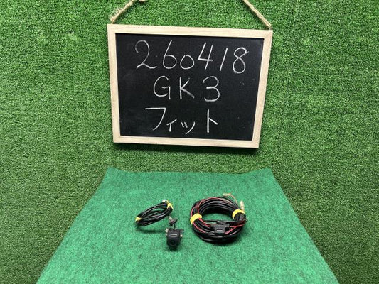 【中古】フィット DBA-GK3 バックカメラ