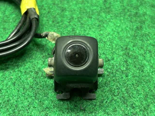 【中古】フィット DBA-GK3 バックカメラ