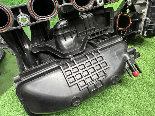 【中古】フィット DBA-GK3 インテークマニホールド 17100-5R0-004