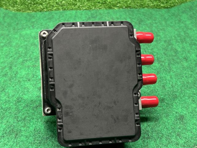 【中古】フィット DBA-GK3 ＡＢＳアクチュエーター 57110-T5A-N14