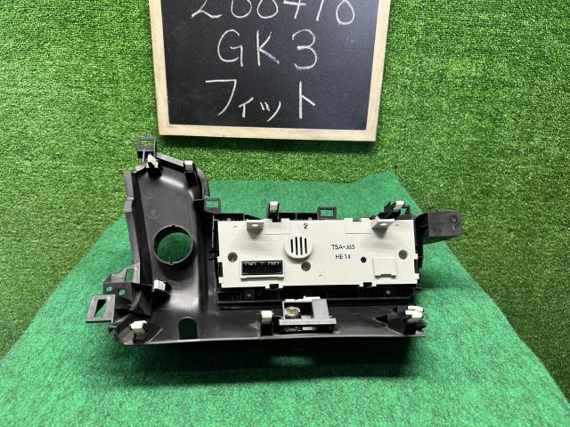 【中古】フィット DBA-GK3 ＡＣ エアコン