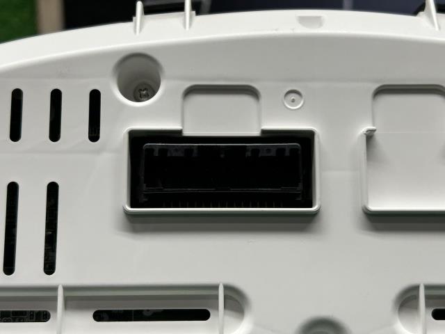 【中古】フィット DBA-GK3 スピードメーター 78100-T5A-981