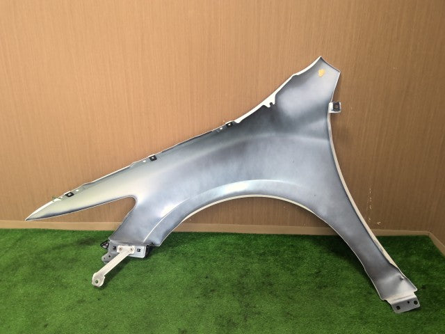 【中古】レジェンド DAA-KC2 右 フロント