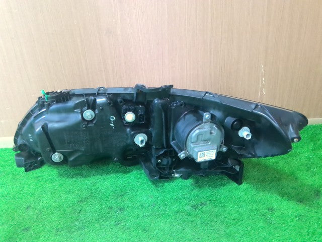 【中古】レジェンド DAA-KC2 右 ヘッドランプ