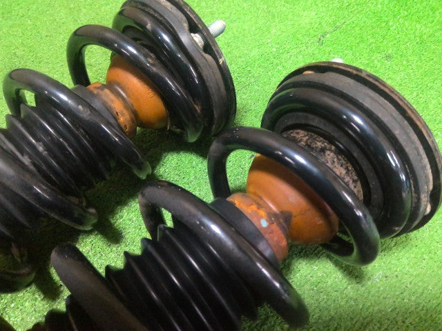 【中古】レジェンド DAA-KC2 純正 ストラット