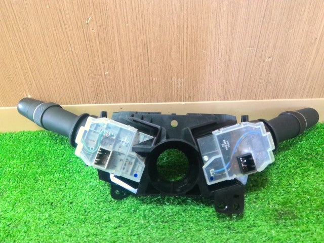 【中古】レジェンド DAA-KC2 ディマー ワイパー