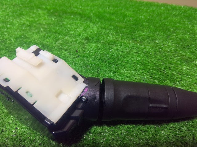 【中古】セレナ DBA-CNC25 ライトスイッチ ウインカーレバー