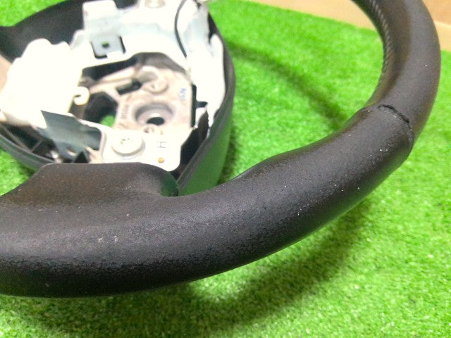 【中古】セレナ DBA-CNC25 ステアリングホイール ハンドル