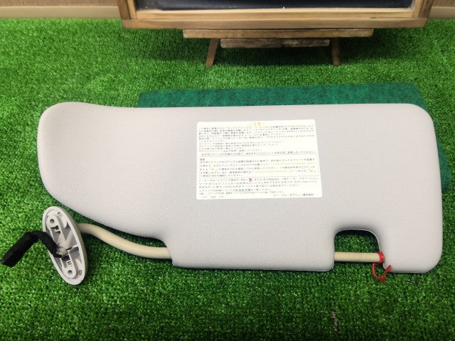 【中古】BMW ミニ GH-RA16 サンバイザー