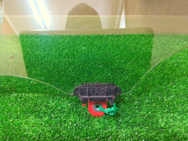 【中古】アクア DAA-NHP10 右フロントドアガラス 68101-52050
