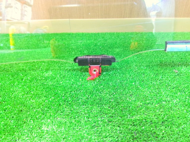 【中古】アクア DAA-NHP10 左フロントドアガラス 68102-52040