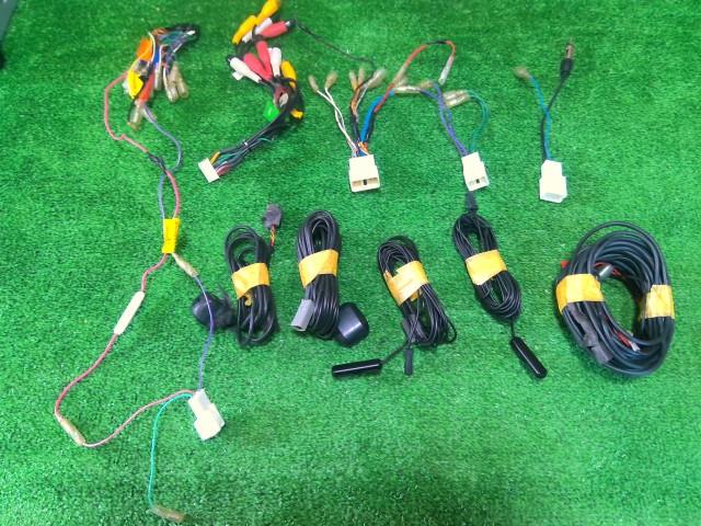 【中古】アクア DAA-NHP10 ケンウッド カーナビゲーション