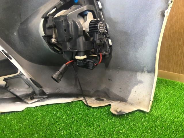 【中古】ヴィッツ DAA-NHP130 フロントバンパーＡＳＳＹ 52119-52A50-A1