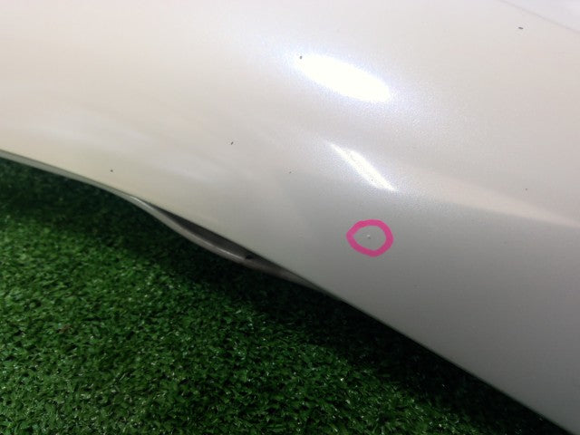 【中古】ヴィッツ DAA-NHP130 右フロントフェンダー 53811-52570