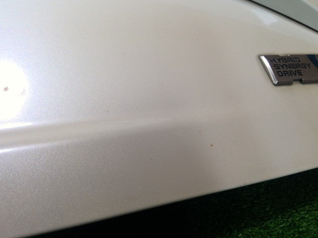 【中古】ヴィッツ DAA-NHP130 バックドアＡＳＳＹ 67005-52F80