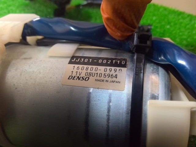 【中古】ヴィッツ DAA-NHP130 ステアリングコラム 4520A-52092