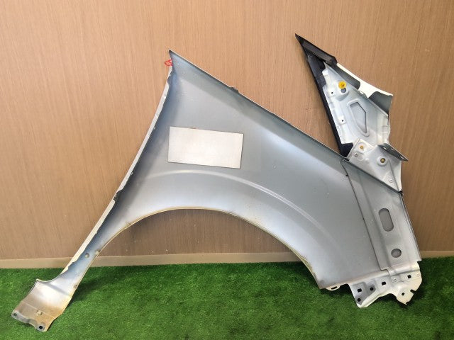 【中古】ニスモ セレナ DAA-GFC27 左