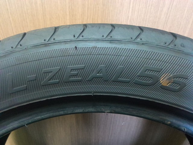 【中古】GRENLANDER ノーマルタイヤ 17インチ L-ZEAL56