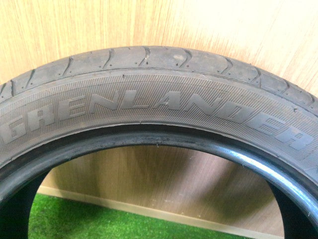 【中古】GRENLANDER ノーマルタイヤ 17インチ L-ZEAL56