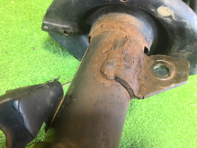 【中古】ニスモ セレナ DAA-GFC27 ストラット