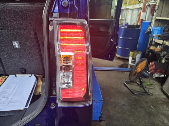 【中古】タント DBA-LA610S 右 テールランプ