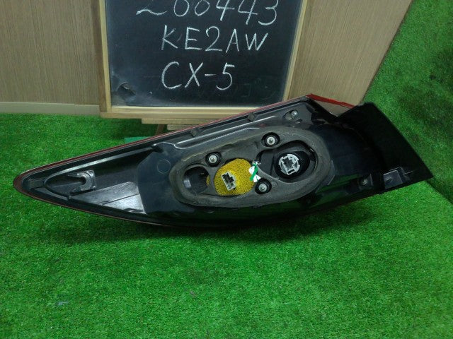 【中古】ＣＸ－５ LDA-KE2AW 右 テールランプ
